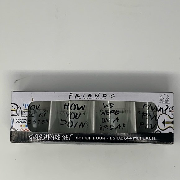 Friends set of 4 shot glasses - Picture 1 of 2